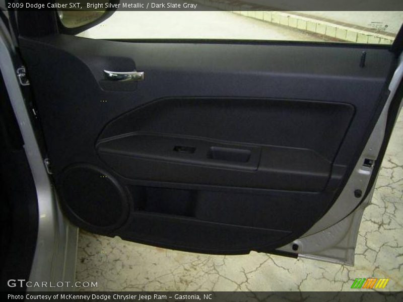 Bright Silver Metallic / Dark Slate Gray 2009 Dodge Caliber SXT
