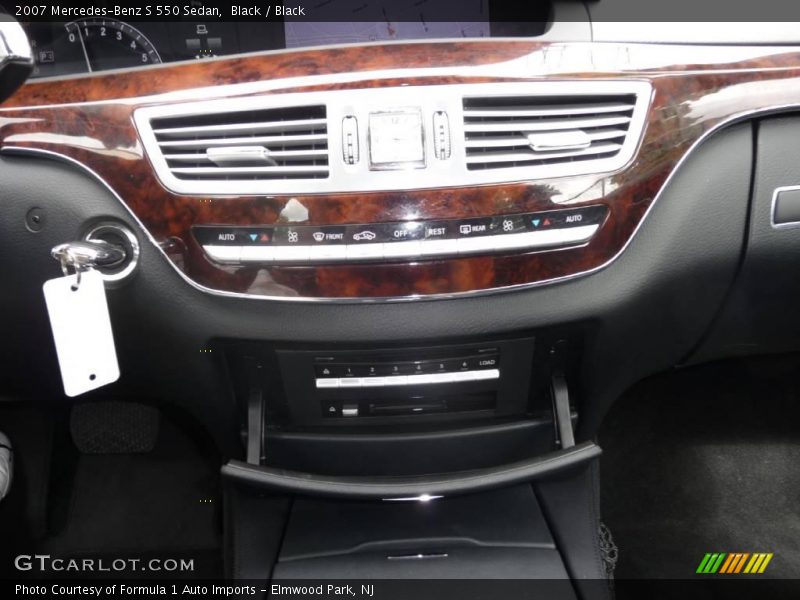 Black / Black 2007 Mercedes-Benz S 550 Sedan