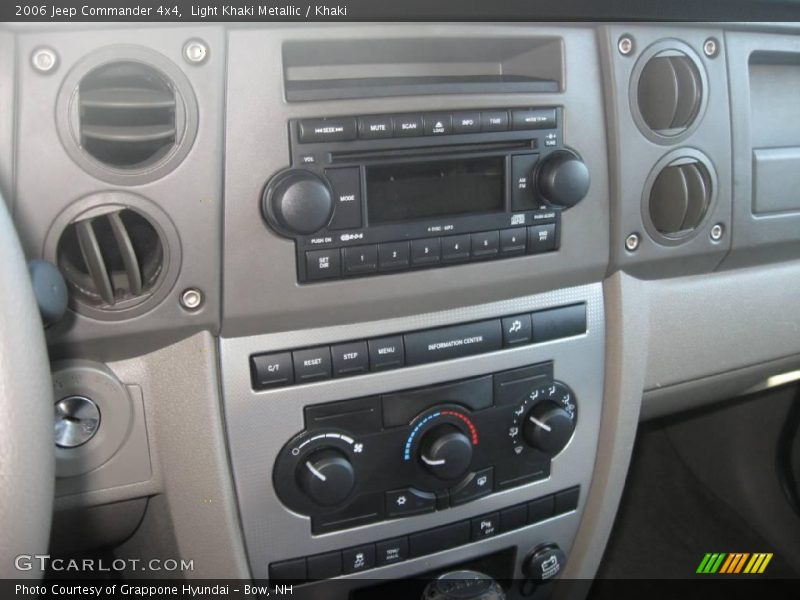 Light Khaki Metallic / Khaki 2006 Jeep Commander 4x4