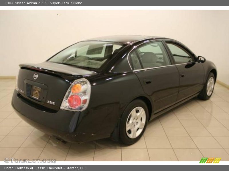 Super Black / Blond 2004 Nissan Altima 2.5 S