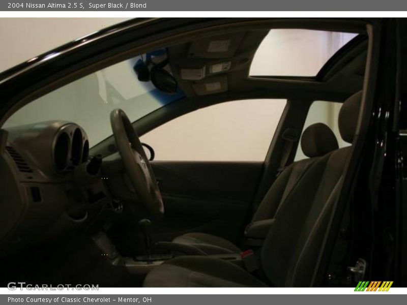 Super Black / Blond 2004 Nissan Altima 2.5 S