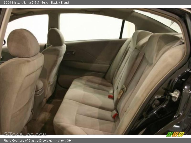 Super Black / Blond 2004 Nissan Altima 2.5 S