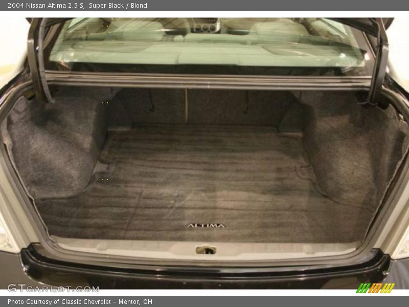 Super Black / Blond 2004 Nissan Altima 2.5 S