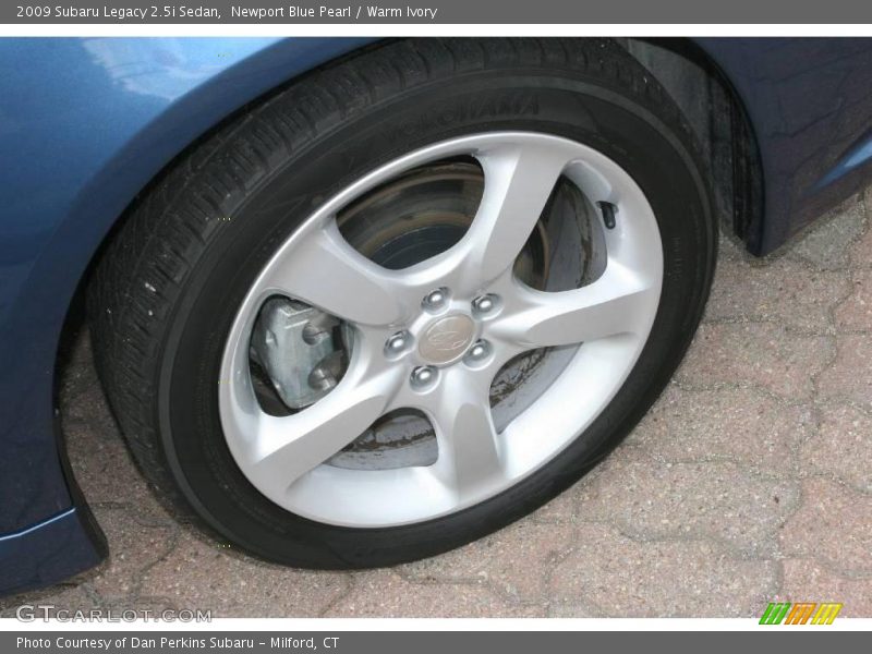 Newport Blue Pearl / Warm Ivory 2009 Subaru Legacy 2.5i Sedan