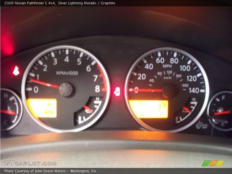 Silver Lightning Metallic / Graphite 2006 Nissan Pathfinder S 4x4
