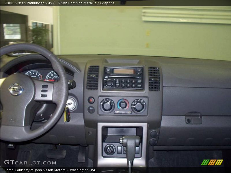 Silver Lightning Metallic / Graphite 2006 Nissan Pathfinder S 4x4