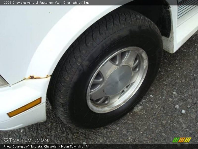 Ghost White / Blue 1996 Chevrolet Astro LS Passenger Van