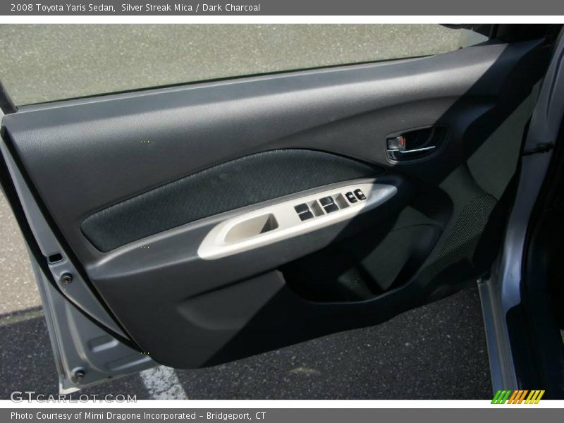 Silver Streak Mica / Dark Charcoal 2008 Toyota Yaris Sedan