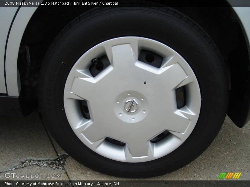 Brilliant Silver / Charcoal 2008 Nissan Versa 1.8 S Hatchback