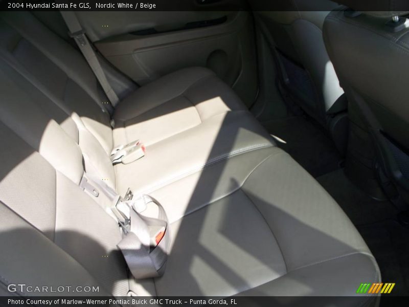 Nordic White / Beige 2004 Hyundai Santa Fe GLS