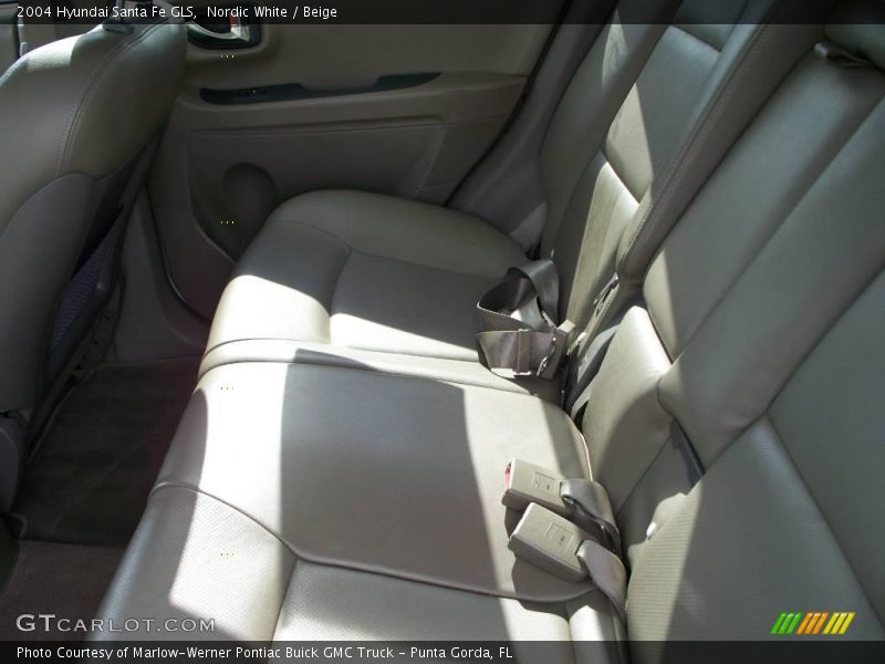 Nordic White / Beige 2004 Hyundai Santa Fe GLS
