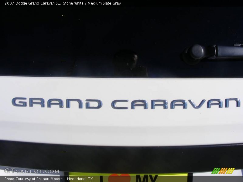 Stone White / Medium Slate Gray 2007 Dodge Grand Caravan SE