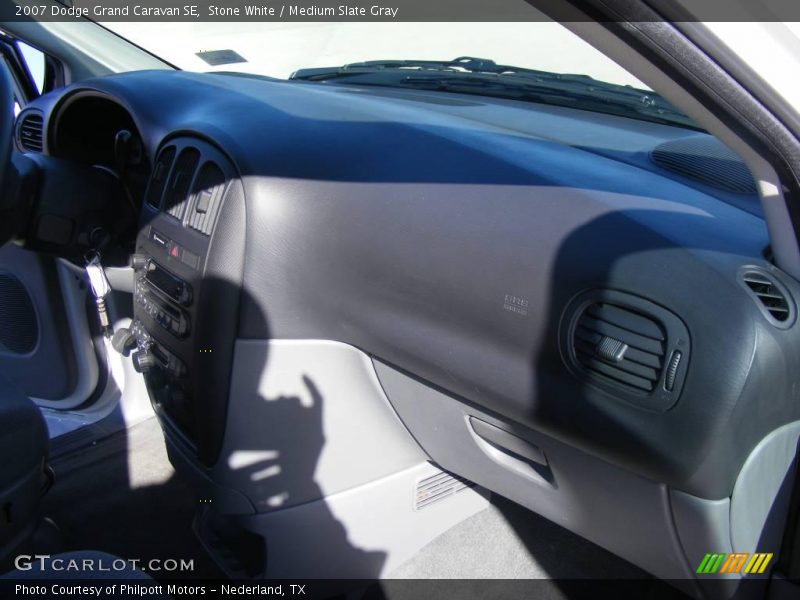 Stone White / Medium Slate Gray 2007 Dodge Grand Caravan SE