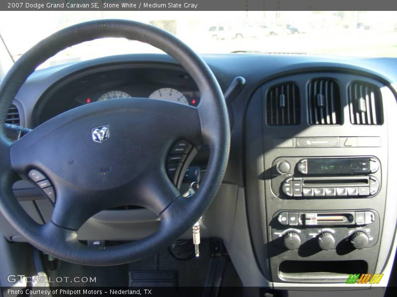 Stone White / Medium Slate Gray 2007 Dodge Grand Caravan SE