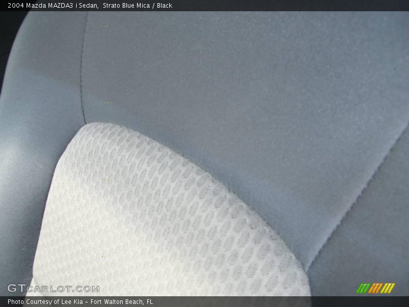 Strato Blue Mica / Black 2004 Mazda MAZDA3 i Sedan