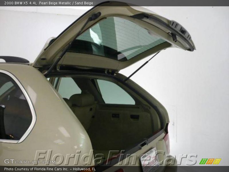 Pearl Beige Metallic / Sand Beige 2000 BMW X5 4.4i