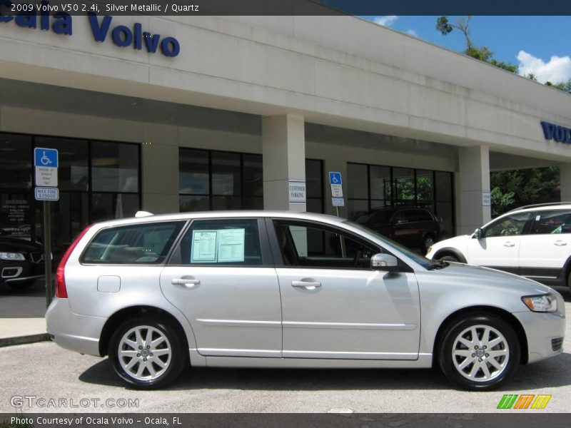 Silver Metallic / Quartz 2009 Volvo V50 2.4i