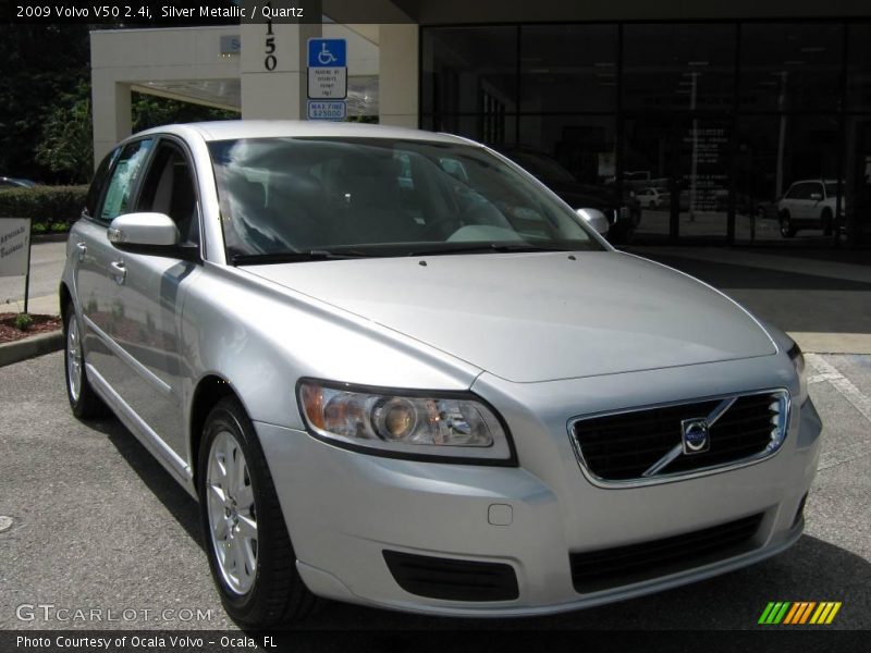 Silver Metallic / Quartz 2009 Volvo V50 2.4i