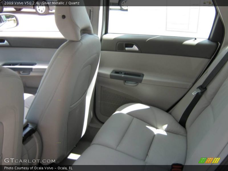 Silver Metallic / Quartz 2009 Volvo V50 2.4i