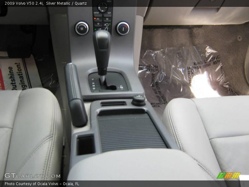 Silver Metallic / Quartz 2009 Volvo V50 2.4i