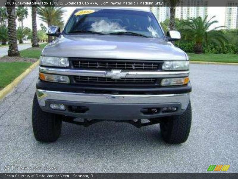 Light Pewter Metallic / Medium Gray 2000 Chevrolet Silverado 1500 LS Extended Cab 4x4