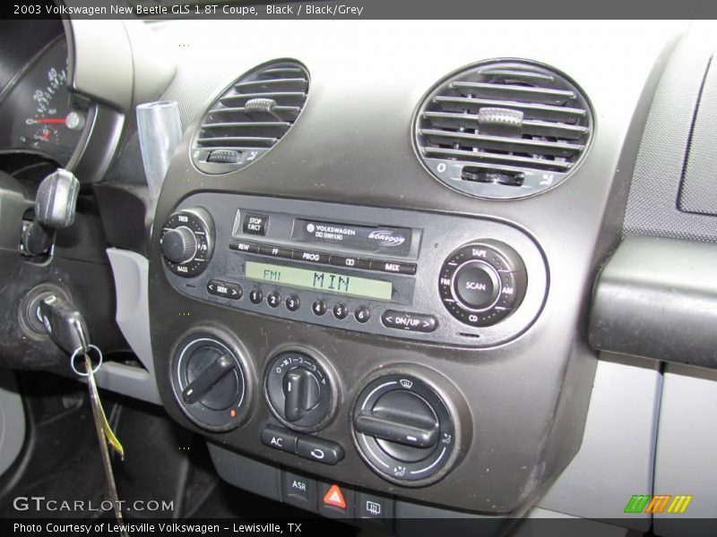 Black / Black/Grey 2003 Volkswagen New Beetle GLS 1.8T Coupe