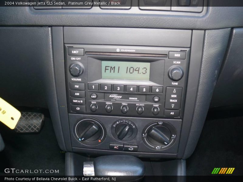 Platinum Grey Metallic / Black 2004 Volkswagen Jetta GLS Sedan