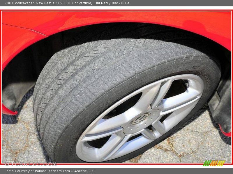 Uni Red / Black/Blue 2004 Volkswagen New Beetle GLS 1.8T Convertible