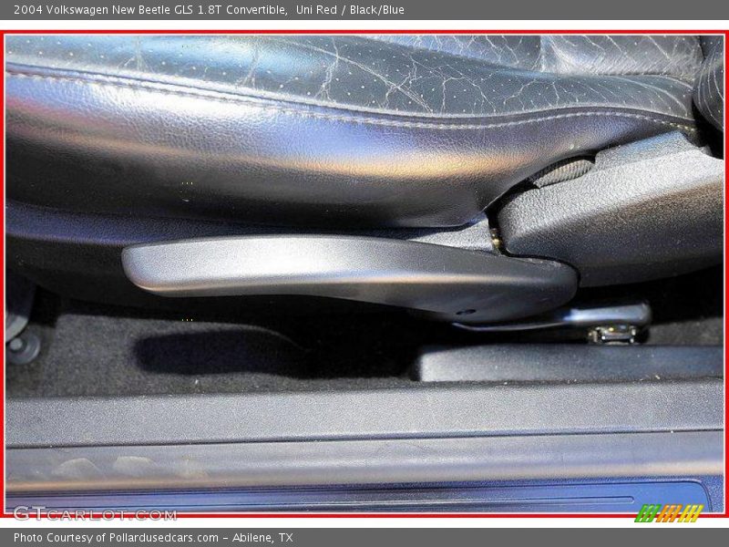 Uni Red / Black/Blue 2004 Volkswagen New Beetle GLS 1.8T Convertible