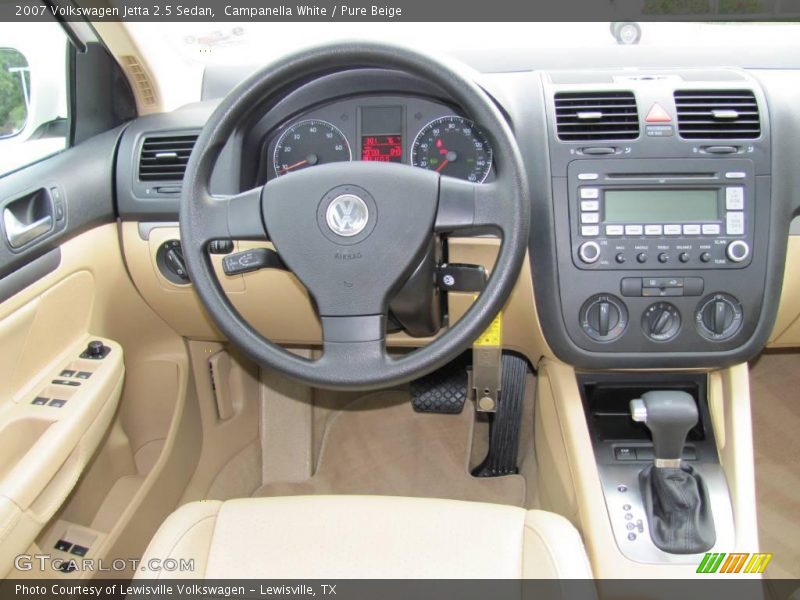 Campanella White / Pure Beige 2007 Volkswagen Jetta 2.5 Sedan