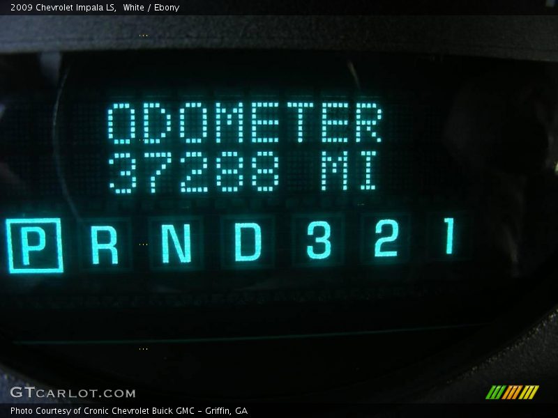 White / Ebony 2009 Chevrolet Impala LS