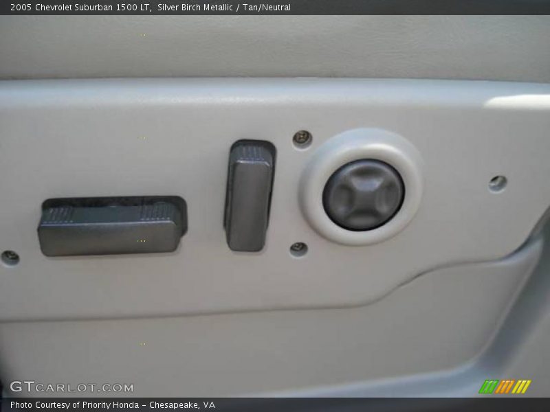 Silver Birch Metallic / Tan/Neutral 2005 Chevrolet Suburban 1500 LT