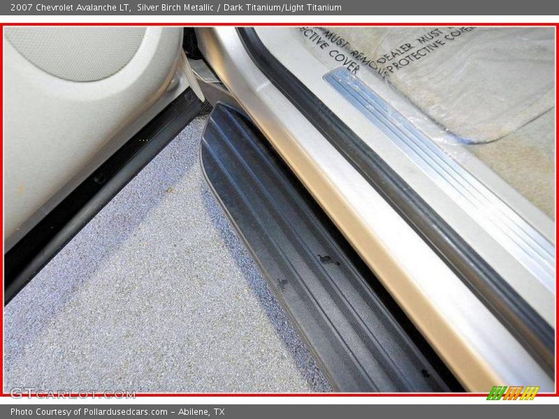Silver Birch Metallic / Dark Titanium/Light Titanium 2007 Chevrolet Avalanche LT