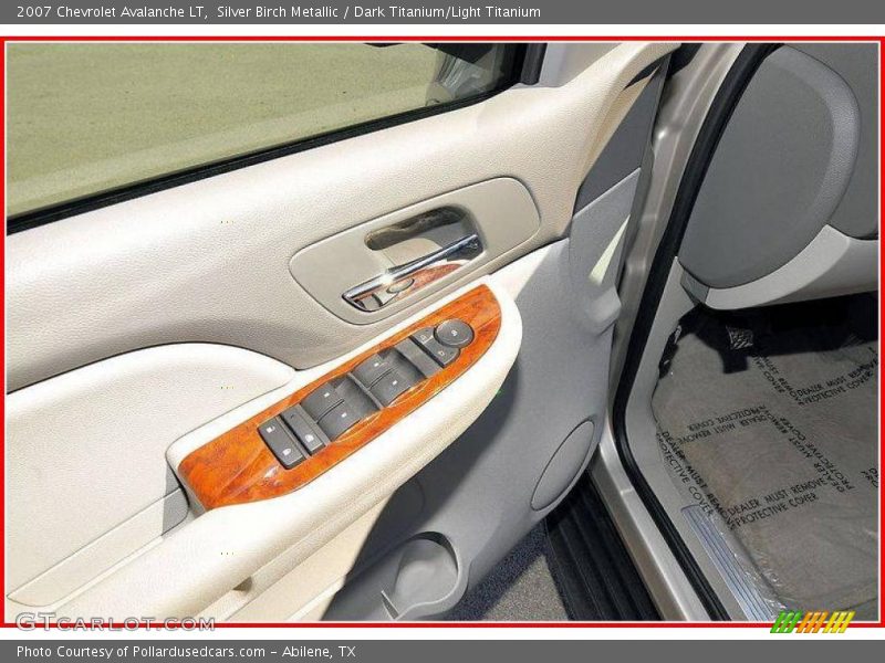 Silver Birch Metallic / Dark Titanium/Light Titanium 2007 Chevrolet Avalanche LT