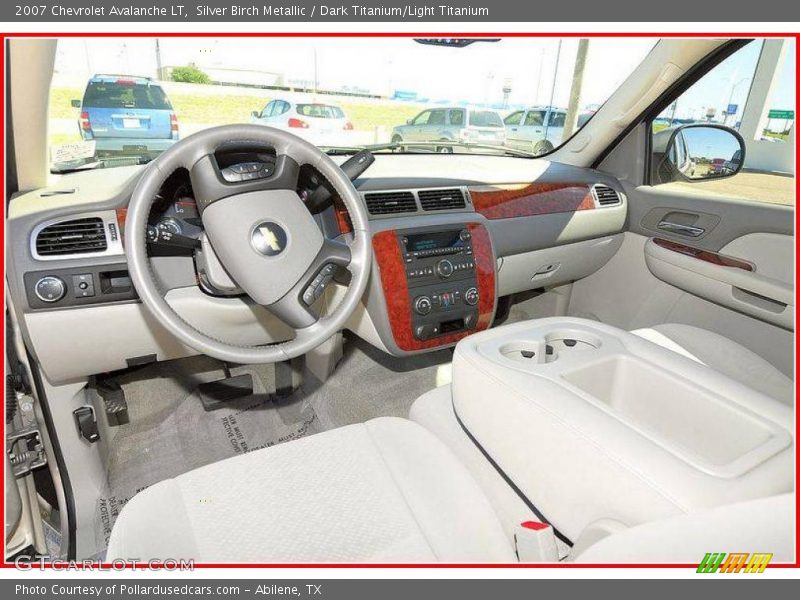 Silver Birch Metallic / Dark Titanium/Light Titanium 2007 Chevrolet Avalanche LT
