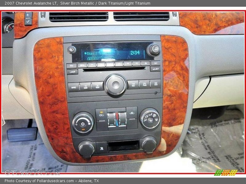 Silver Birch Metallic / Dark Titanium/Light Titanium 2007 Chevrolet Avalanche LT