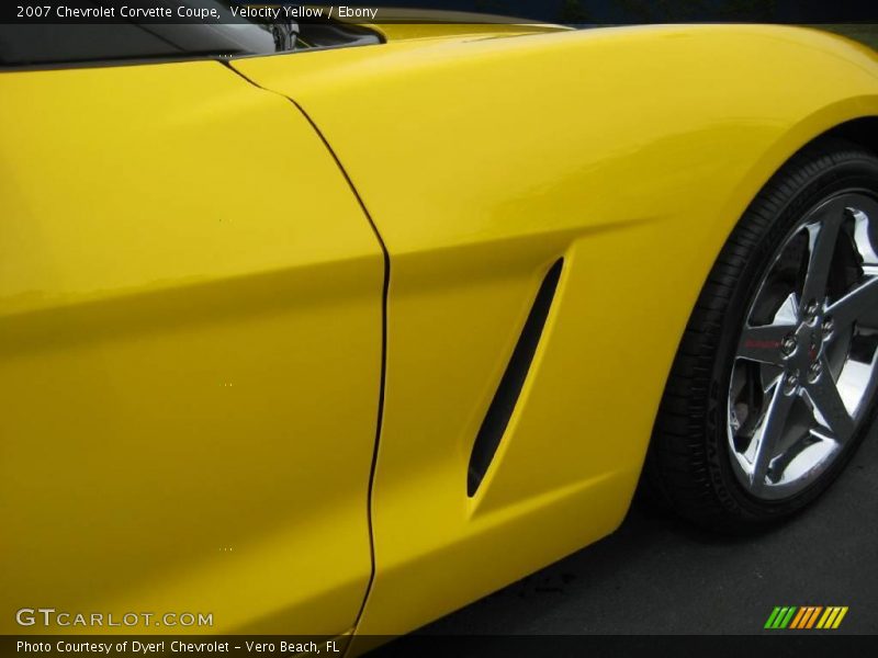 Velocity Yellow / Ebony 2007 Chevrolet Corvette Coupe