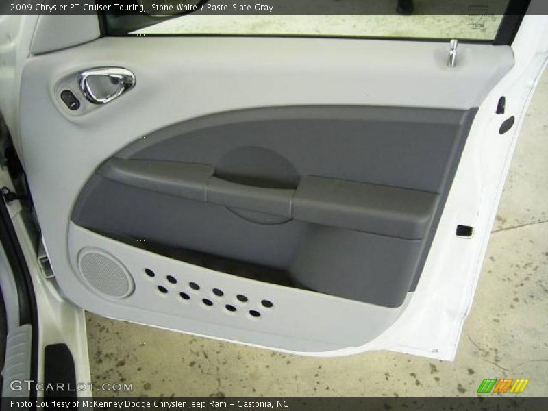Stone White / Pastel Slate Gray 2009 Chrysler PT Cruiser Touring