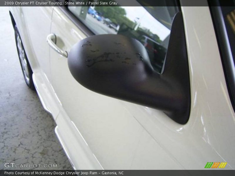 Stone White / Pastel Slate Gray 2009 Chrysler PT Cruiser Touring