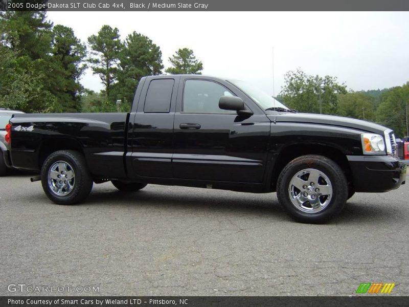 Black / Medium Slate Gray 2005 Dodge Dakota SLT Club Cab 4x4