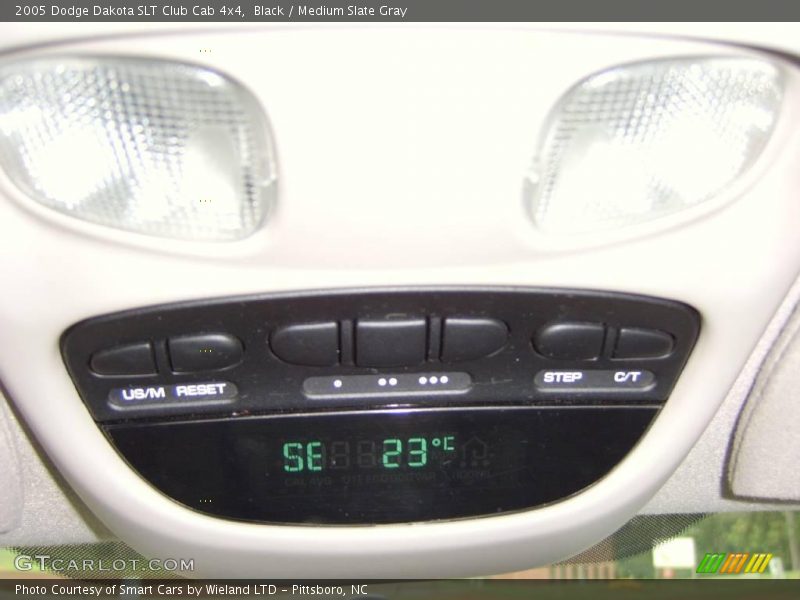 Black / Medium Slate Gray 2005 Dodge Dakota SLT Club Cab 4x4