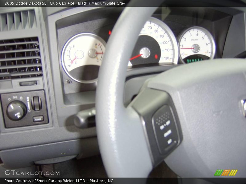 Black / Medium Slate Gray 2005 Dodge Dakota SLT Club Cab 4x4