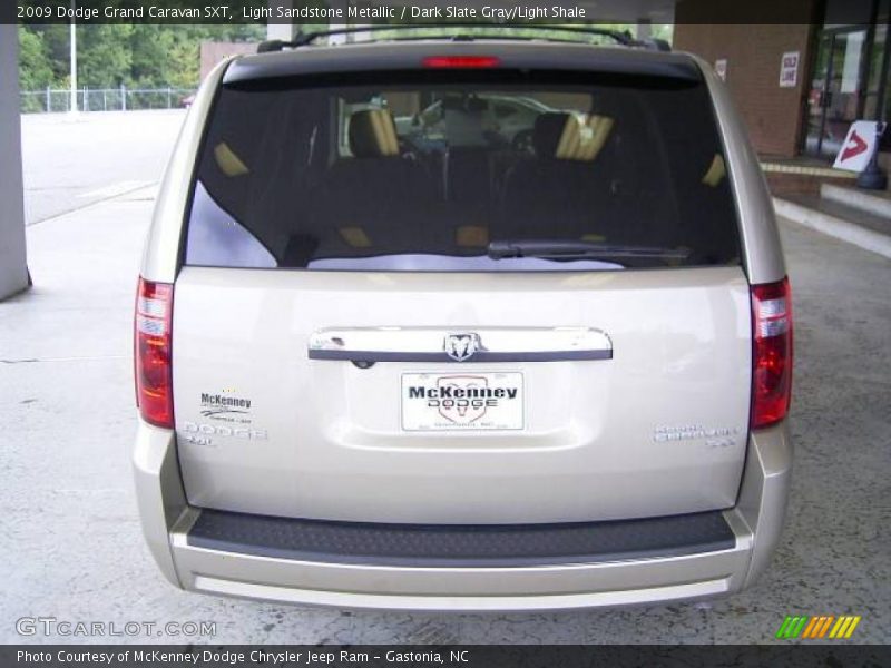 Light Sandstone Metallic / Dark Slate Gray/Light Shale 2009 Dodge Grand Caravan SXT