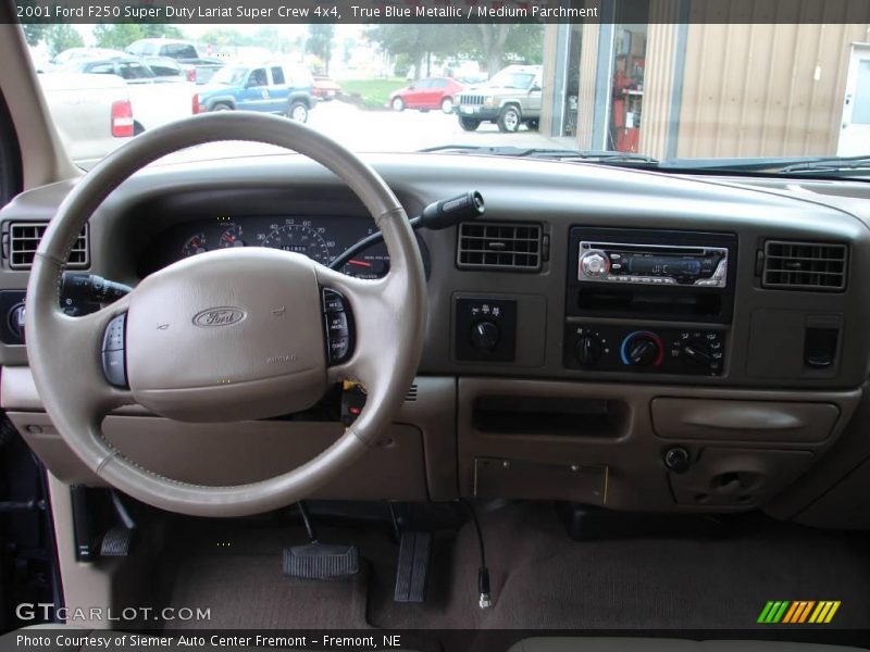 True Blue Metallic / Medium Parchment 2001 Ford F250 Super Duty Lariat Super Crew 4x4