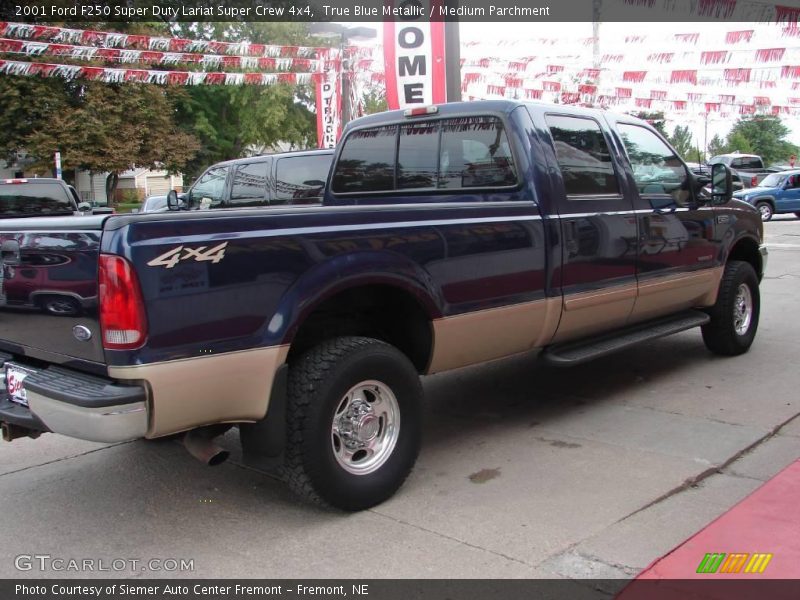 True Blue Metallic / Medium Parchment 2001 Ford F250 Super Duty Lariat Super Crew 4x4