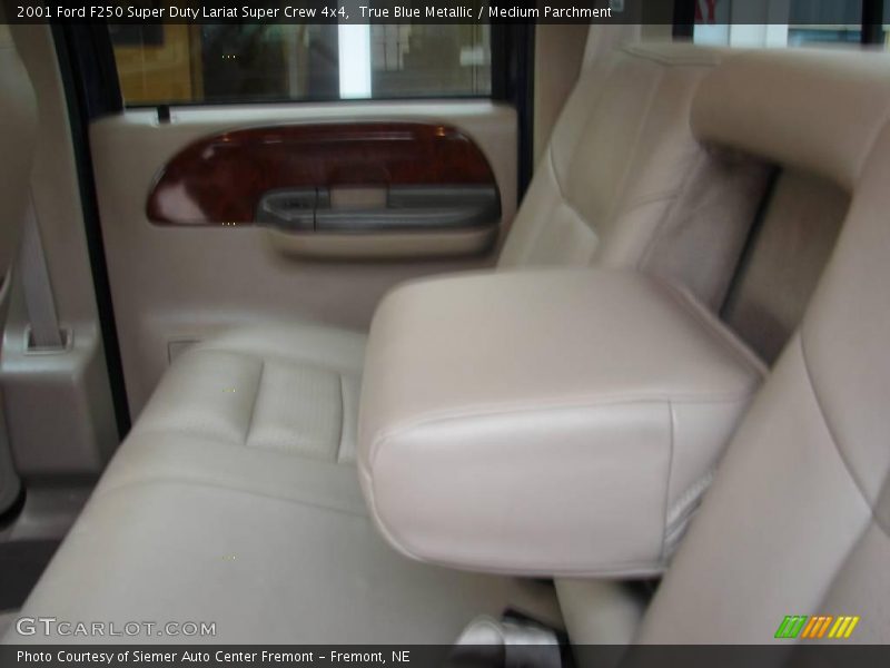 True Blue Metallic / Medium Parchment 2001 Ford F250 Super Duty Lariat Super Crew 4x4
