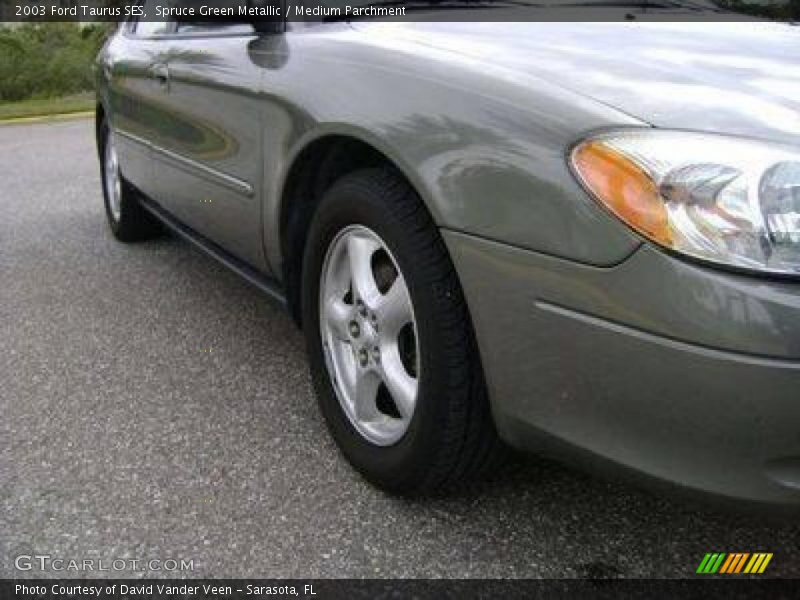 Spruce Green Metallic / Medium Parchment 2003 Ford Taurus SES