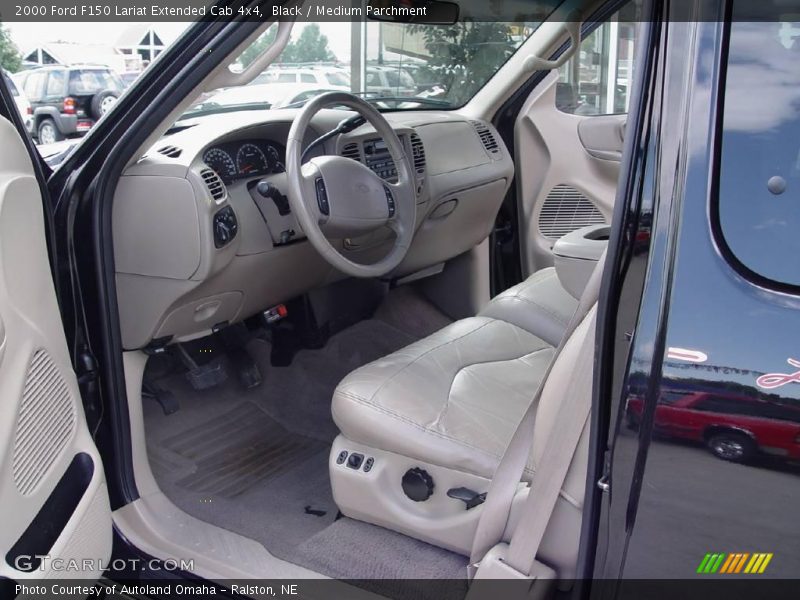 Black / Medium Parchment 2000 Ford F150 Lariat Extended Cab 4x4