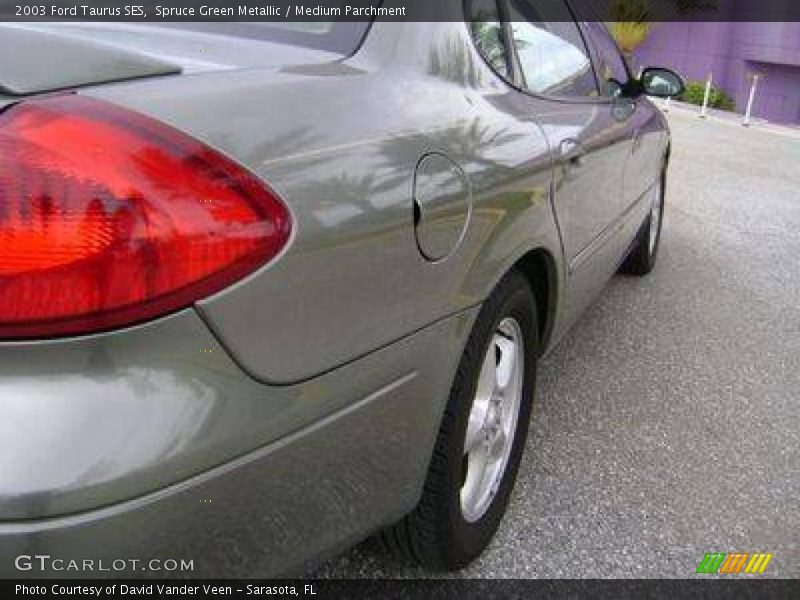 Spruce Green Metallic / Medium Parchment 2003 Ford Taurus SES