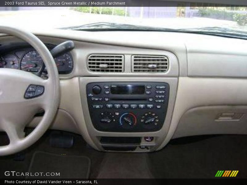 Spruce Green Metallic / Medium Parchment 2003 Ford Taurus SES